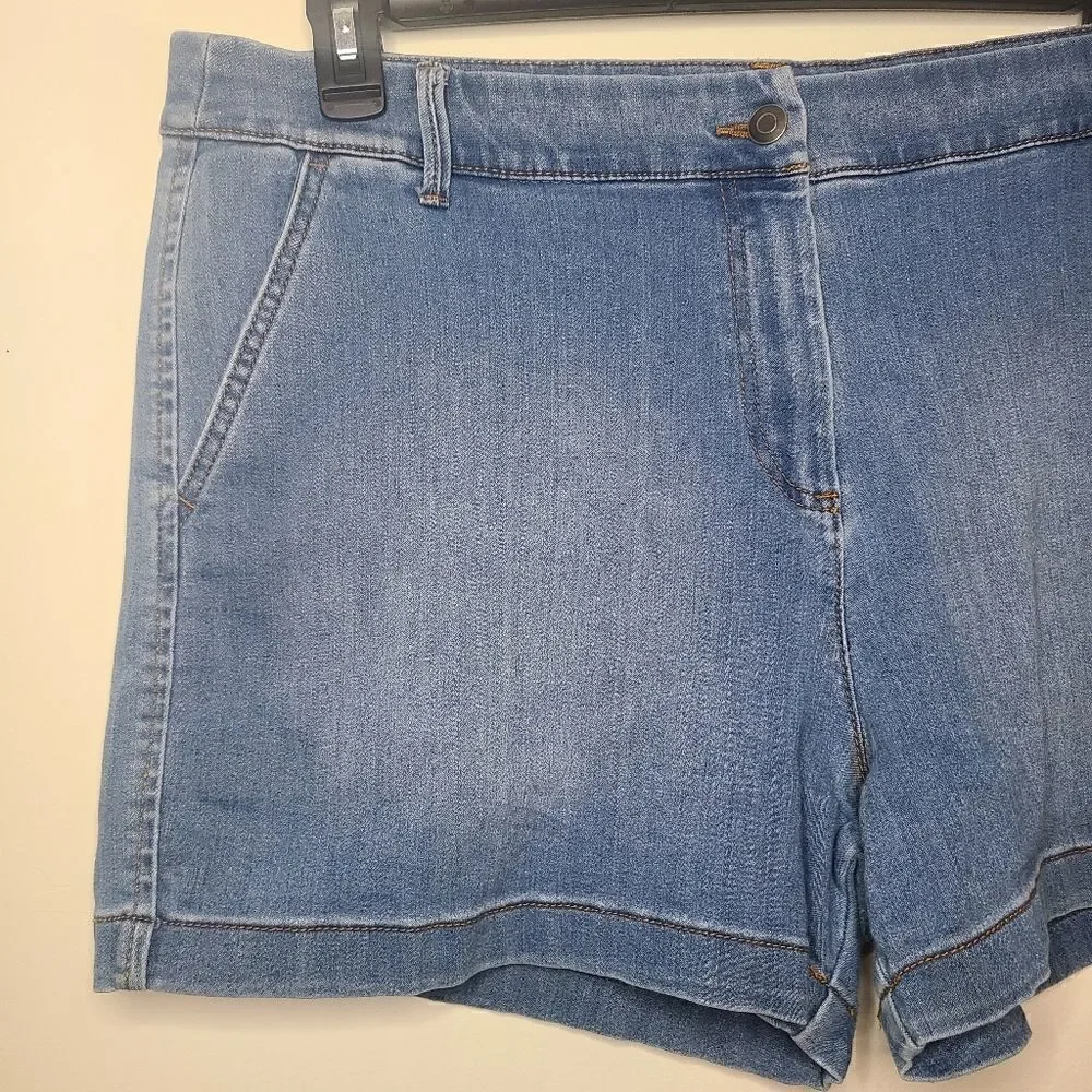 Sugar Magnolia Light Blue Denim Plus Size Shorts Size 18